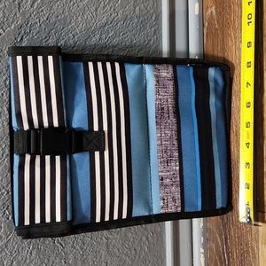 NWOT Packit Blue White Black Stripe Freezeable Lunchbox